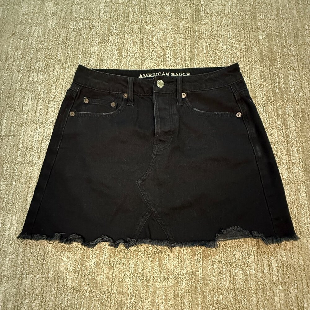 American Eagle Women's High Rise Festival Mini Denim Skirt Black Button Size 2